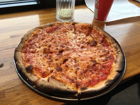 Eld Smidjan signature dishes Pizza #4 (Pepperoni, mushrooms, green peppers)Langoustine PizzaCalzone